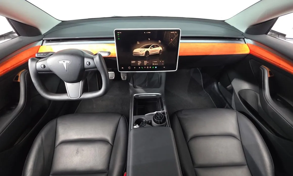Tesla Model 3 — фото 10