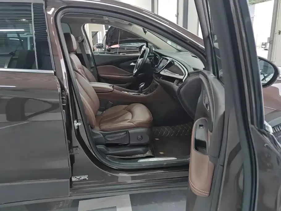 Buick Envision Plus — фото 7