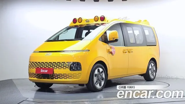 Hyundai Staria — фото 1