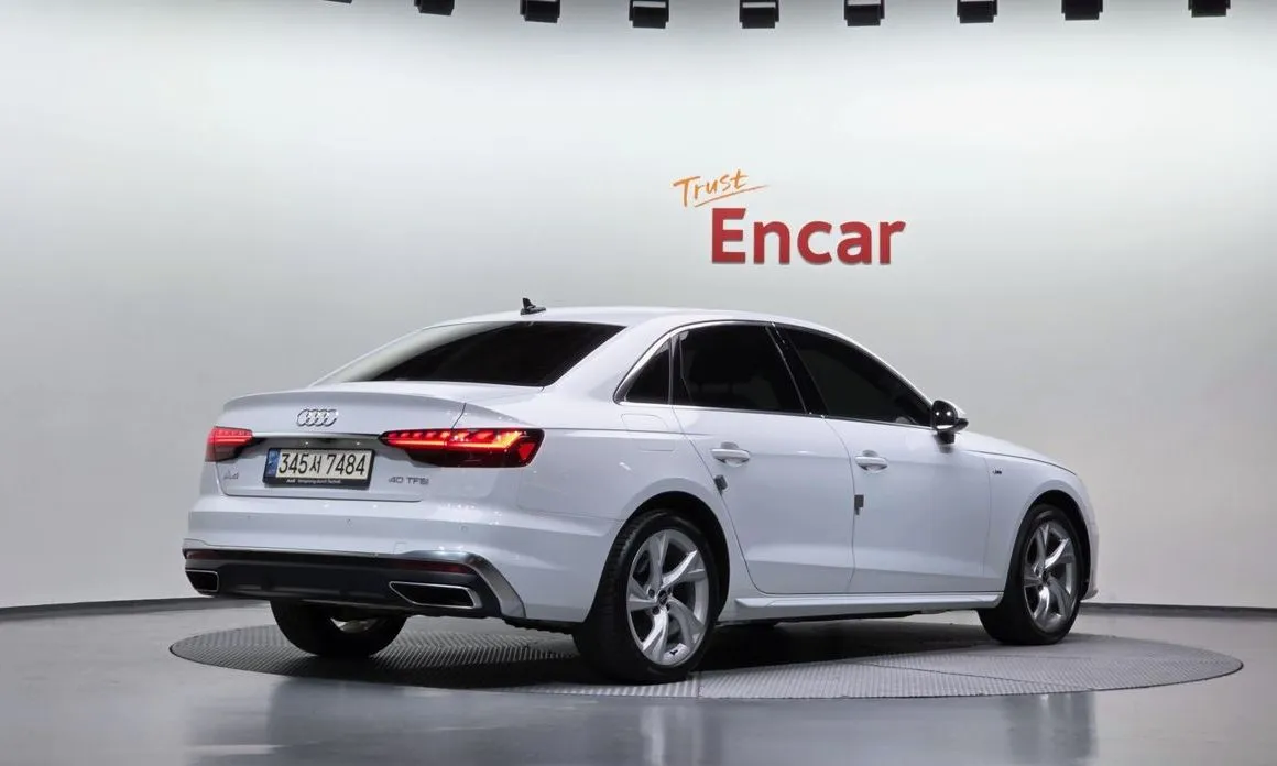 Audi A4 — фото 5