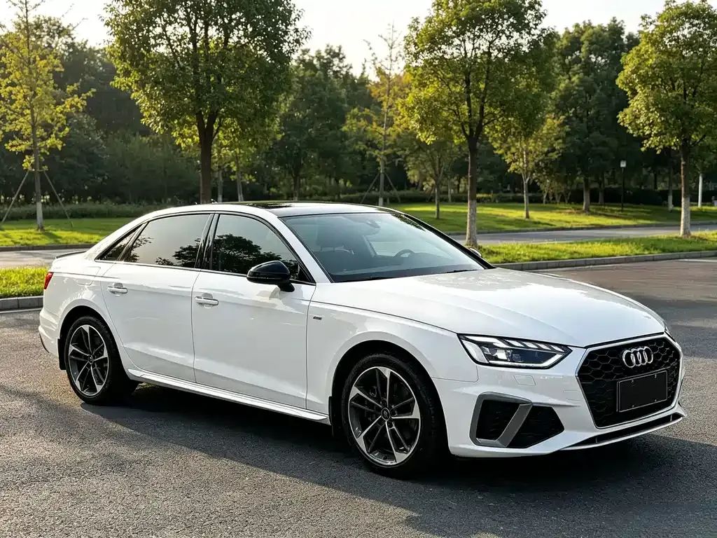 Audi A4L — фото 5