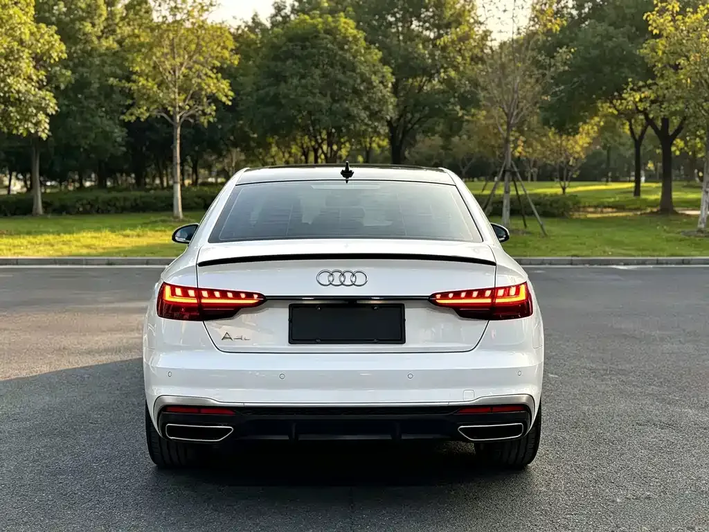 Audi A4L — фото 6
