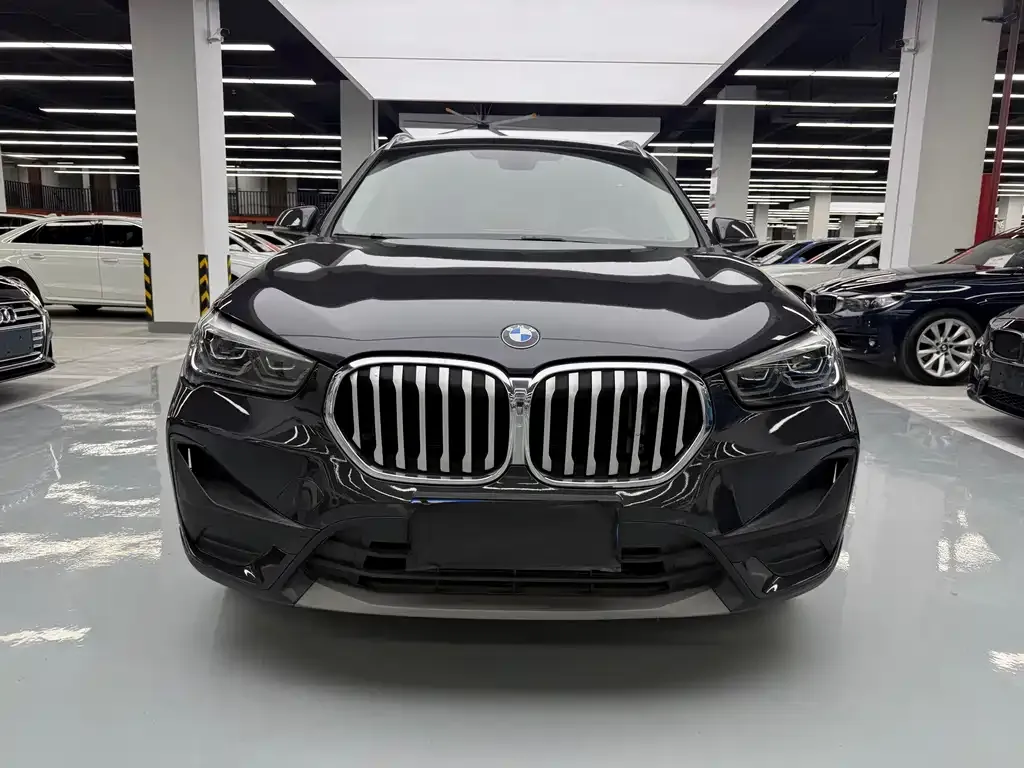 BMW X1 — фото 7