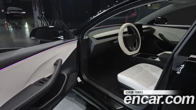 Tesla Model 3 — фото 10
