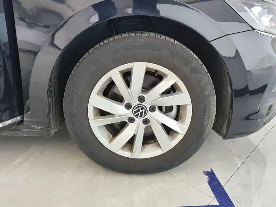 Volkswagen Passat — фото 10