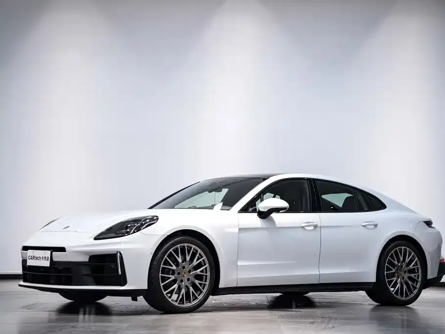 Porsche Panamera — фото 1
