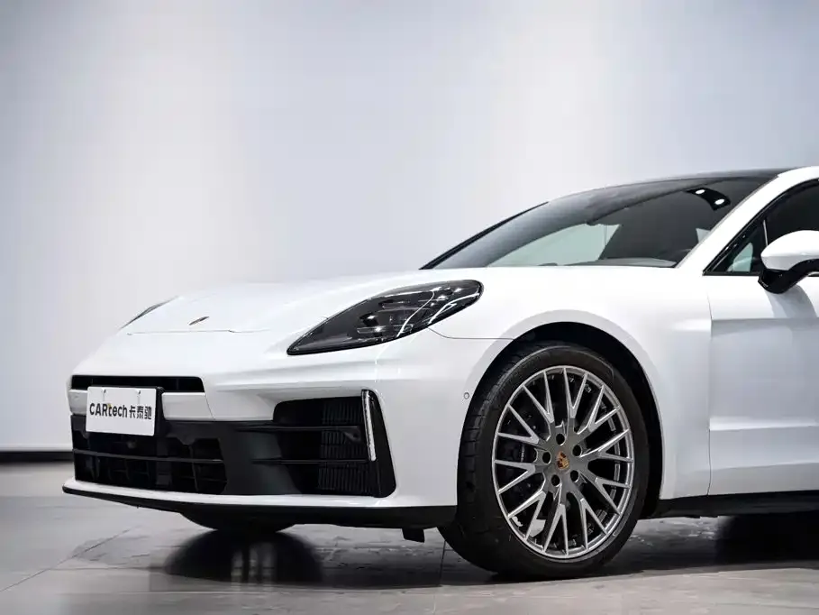Porsche Panamera — фото 10