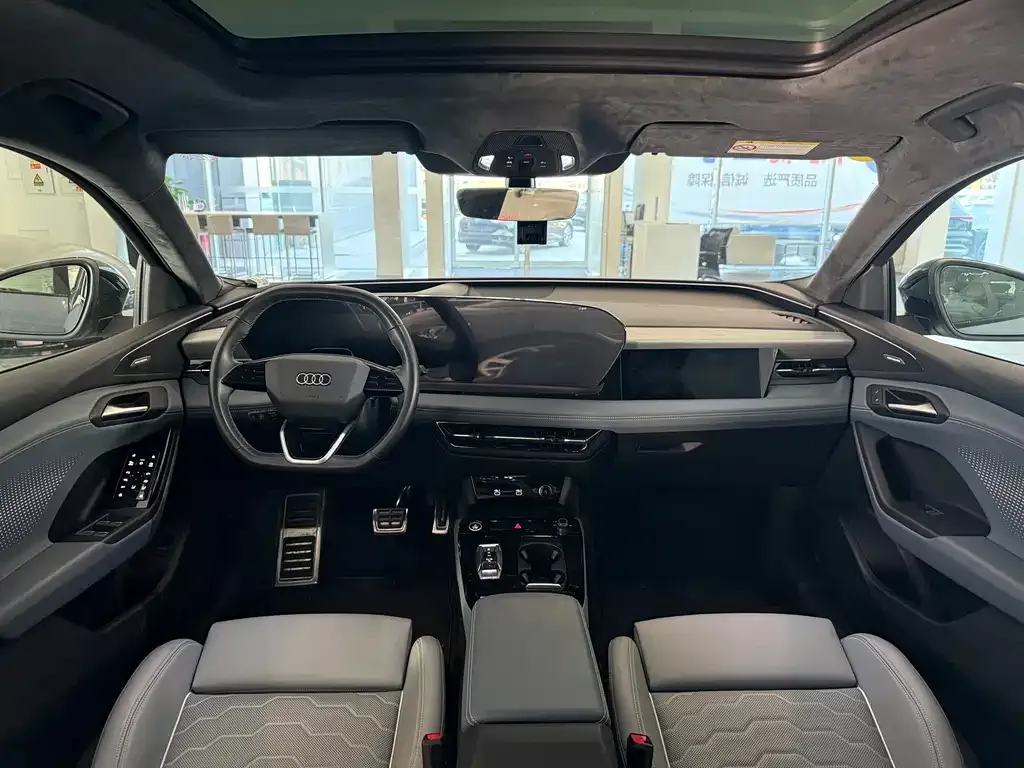 Audi Q6L Sportback e-tron — фото 9
