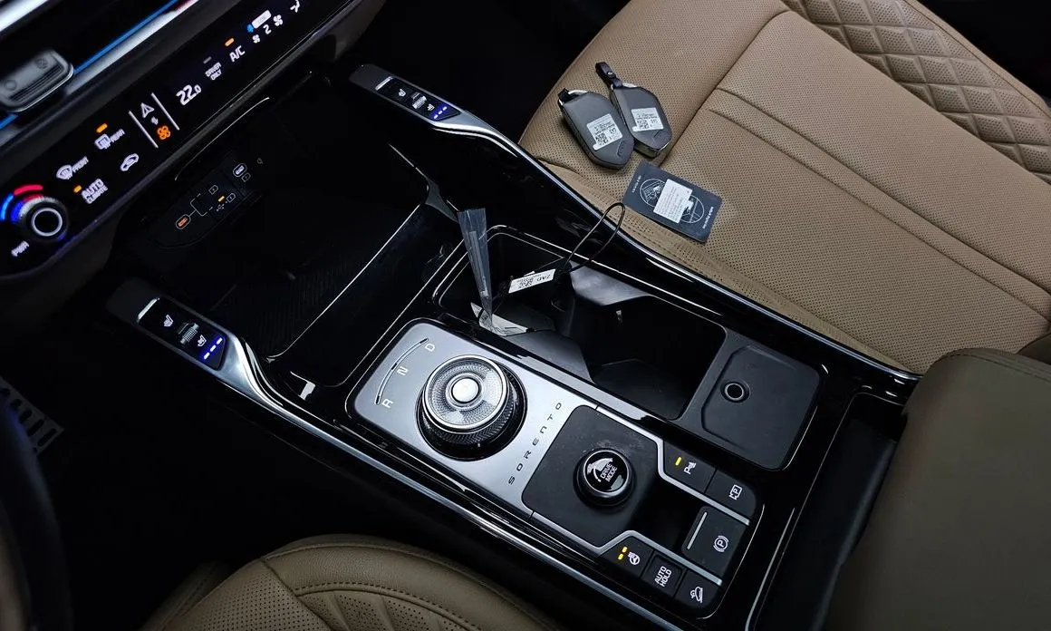Kia Sorento — фото 8