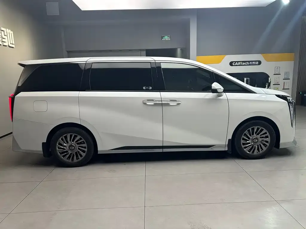 GAC Motor Trumpchi M8 — фото 9