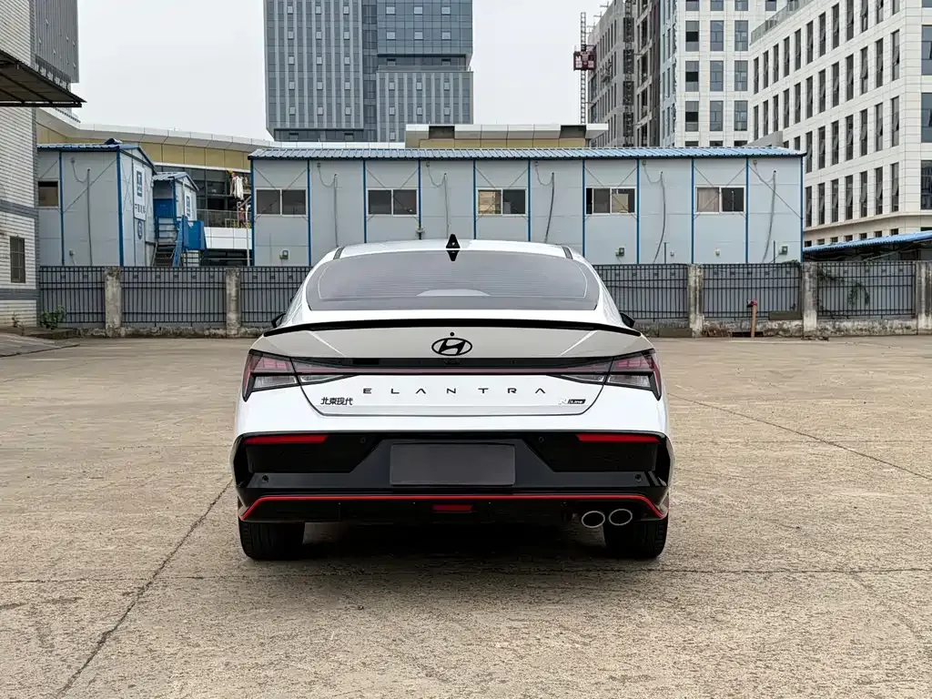 Hyundai Elantra — фото 6
