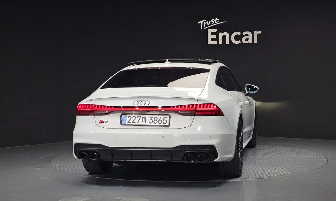 Audi A7 — фото 2
