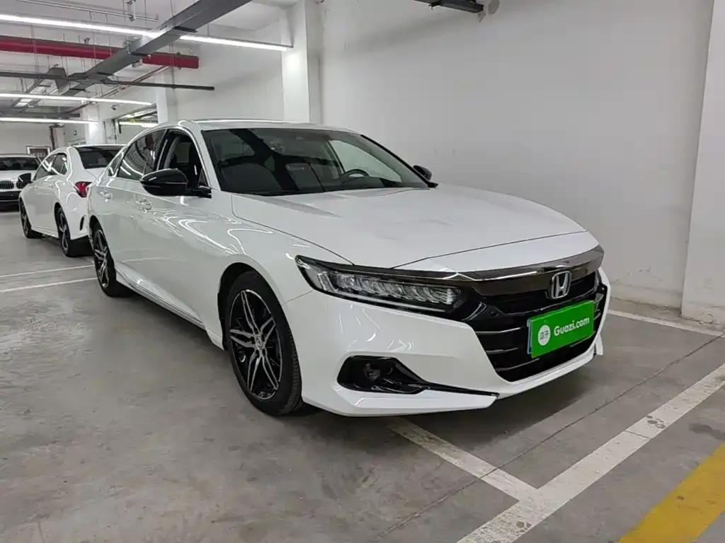 Honda Accord — фото 10