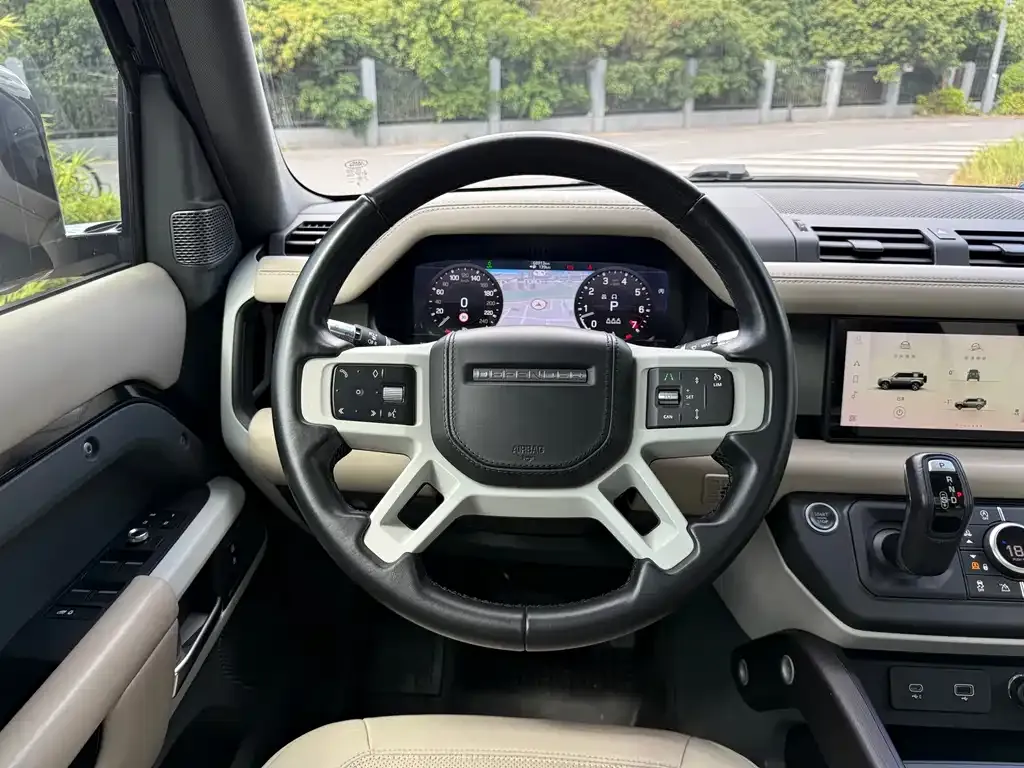 Land Rover Defender — фото 10
