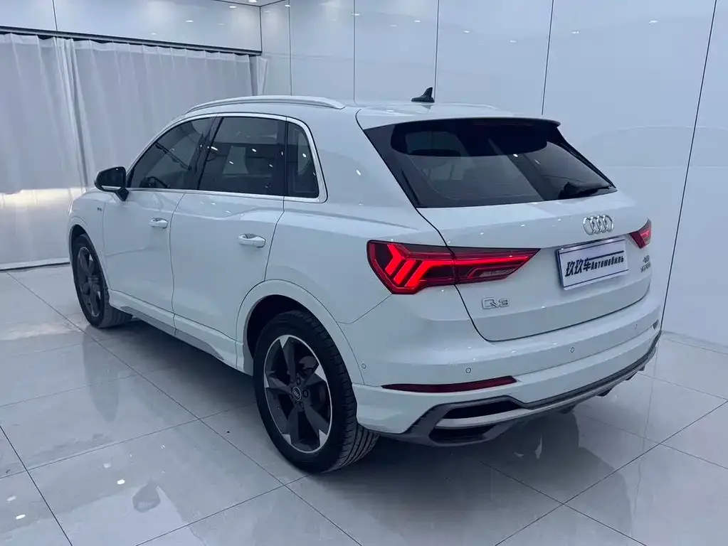 Audi Q3 — фото 3