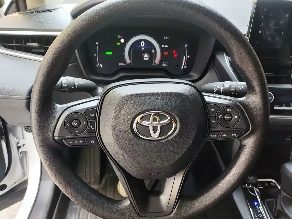 Toyota Corolla Cross — фото 9