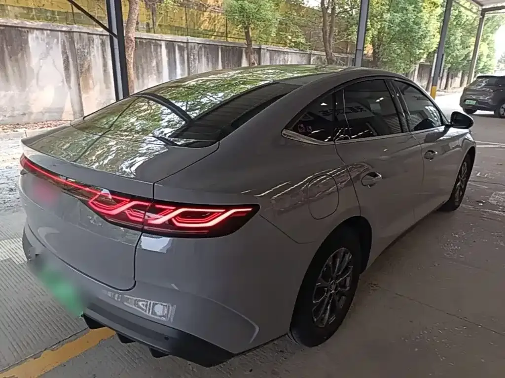 BYD Qin L — фото 9