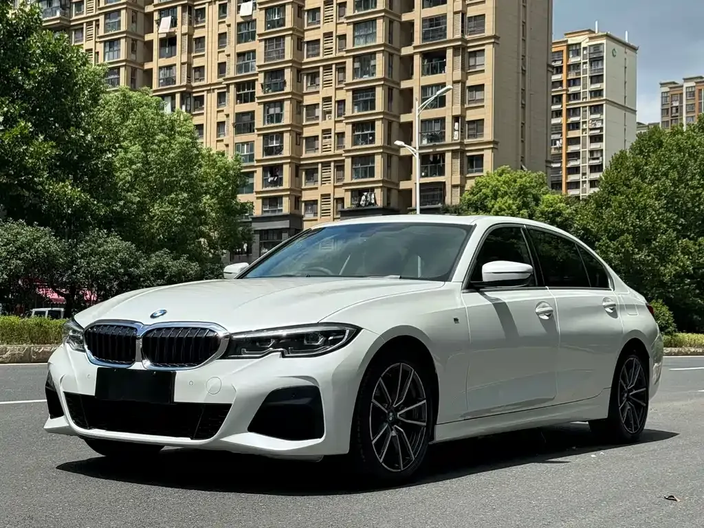 BMW 3 Series — фото 1