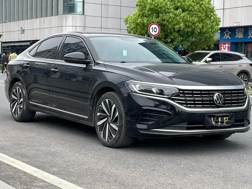 Volkswagen Passat — фото 4