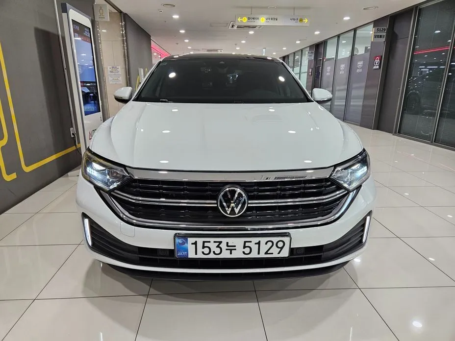 Volkswagen Jetta — фото 5