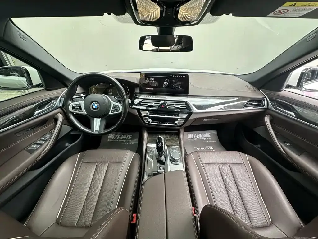 BMW 5 Series — фото 10