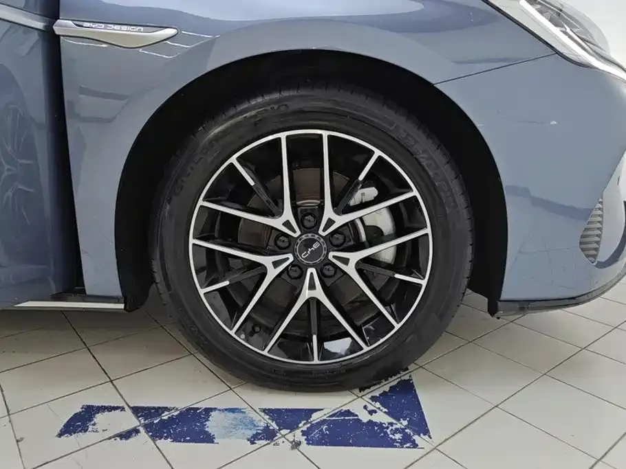 BYD Seal — фото 7