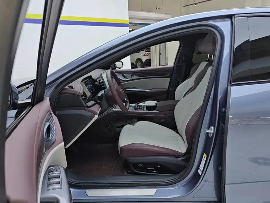 BYD Seal — фото 10