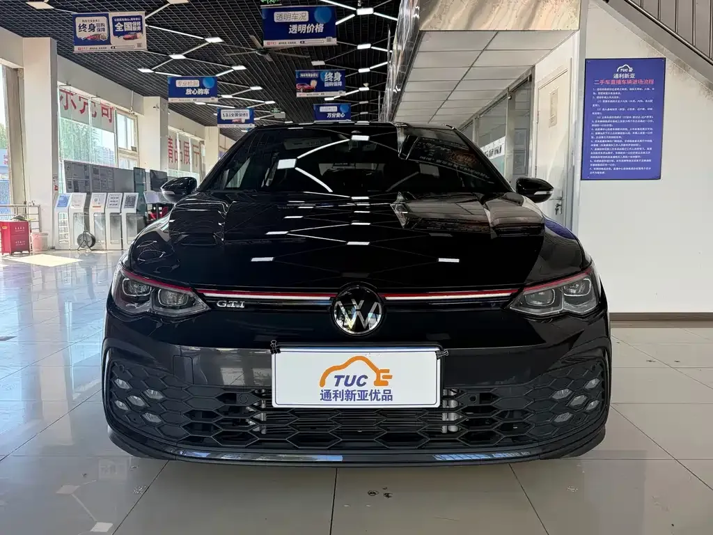 Volkswagen Golf GTI — фото 9