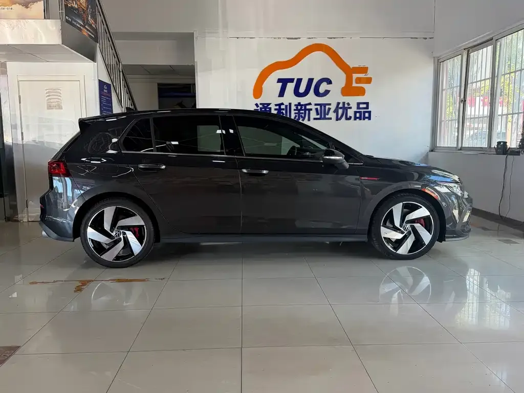 Volkswagen Golf GTI — фото 4