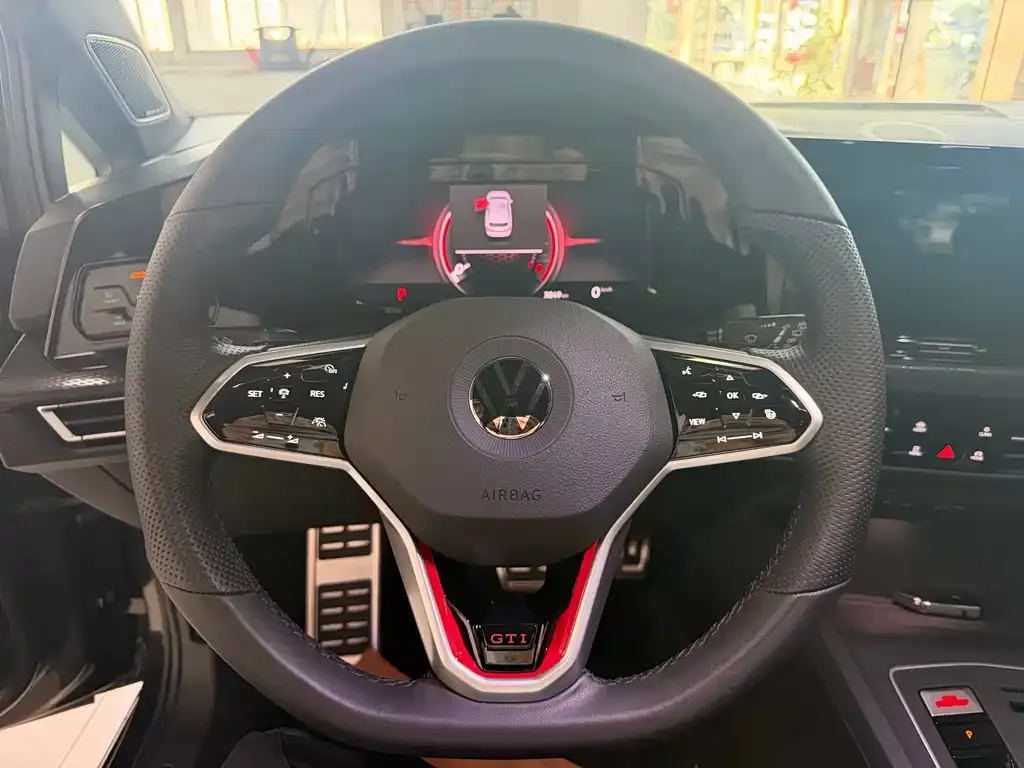 Volkswagen Golf GTI — фото 8