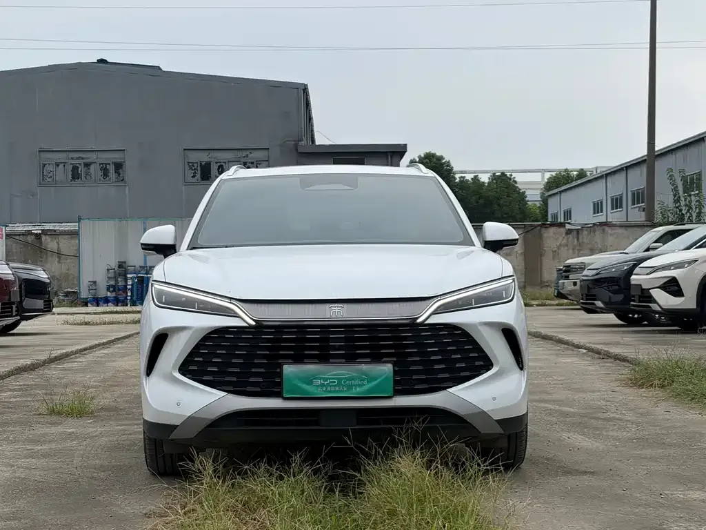 BYD L DM-i — фото 3