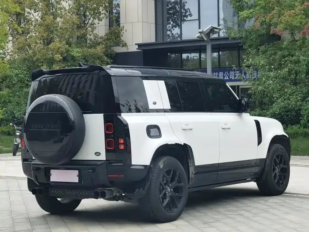Land Rover Defender — фото 5