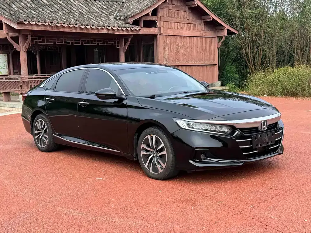 Honda Accord — фото 7