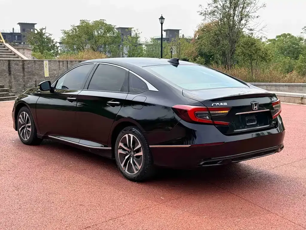 Honda Accord — фото 3