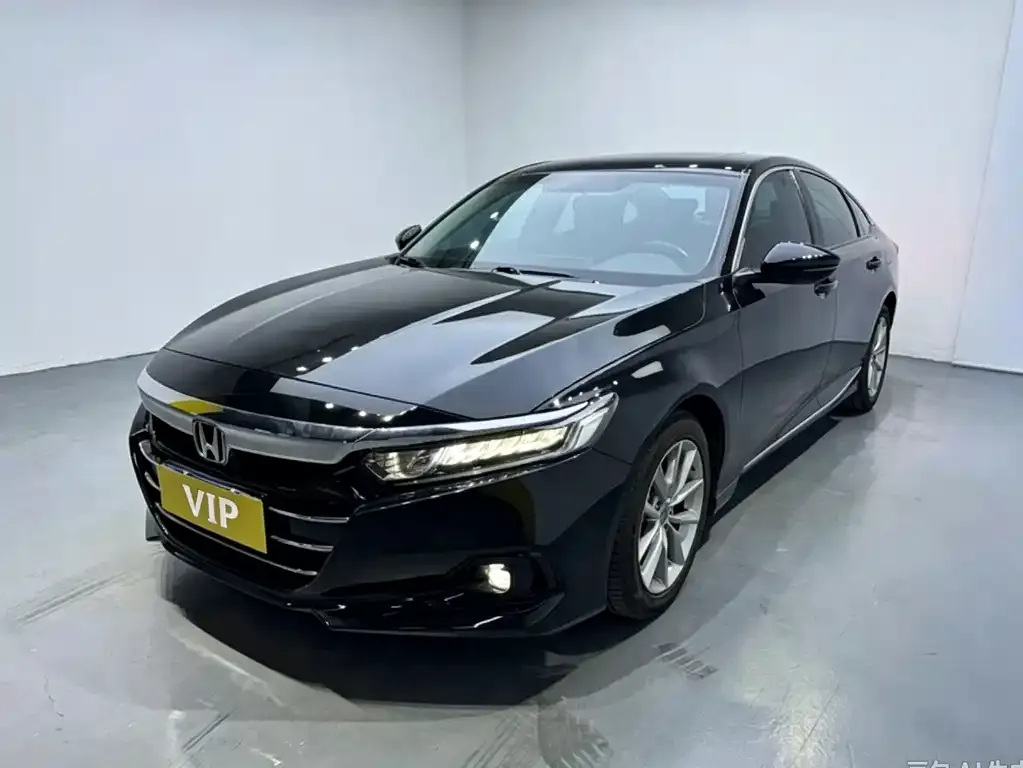 Honda Accord — фото 1