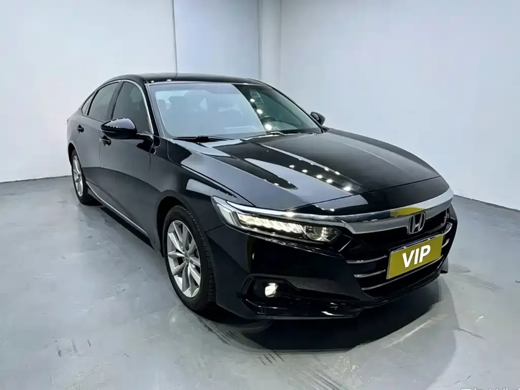 Honda Accord — фото 10