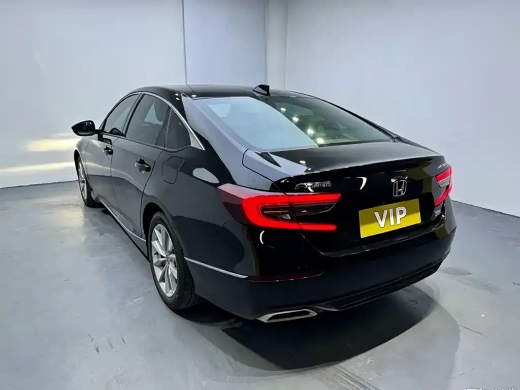 Honda Accord — фото 5