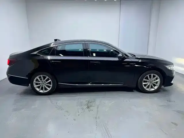 Honda Accord — фото 3