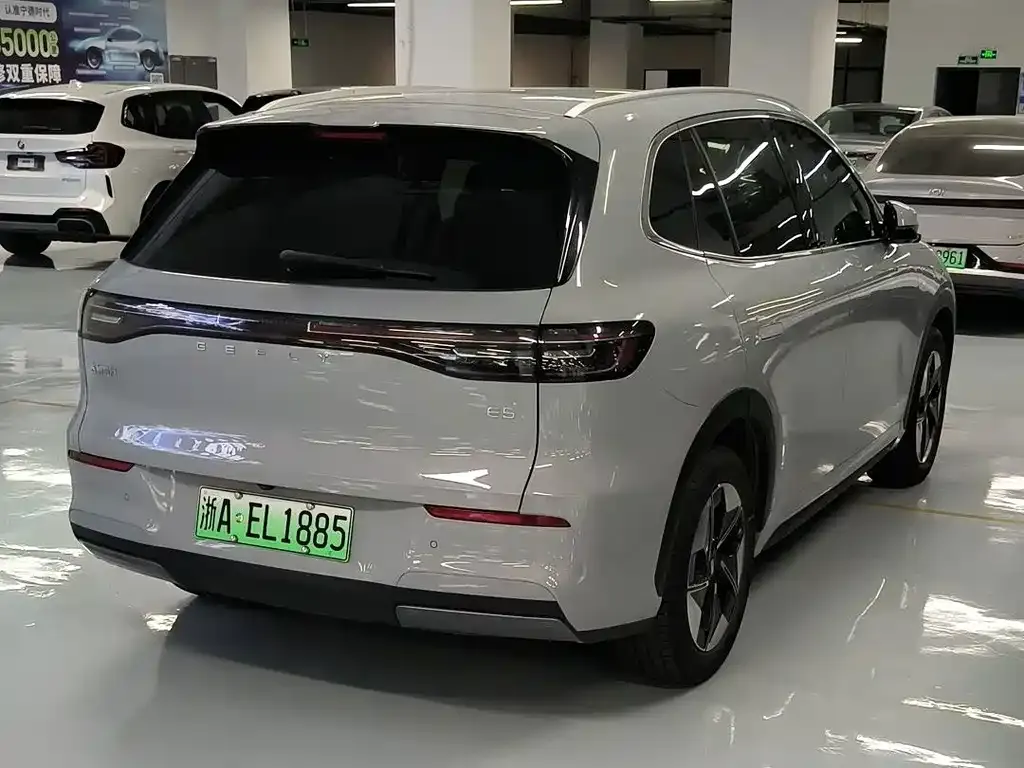 Geely Galaxy E5 — фото 10
