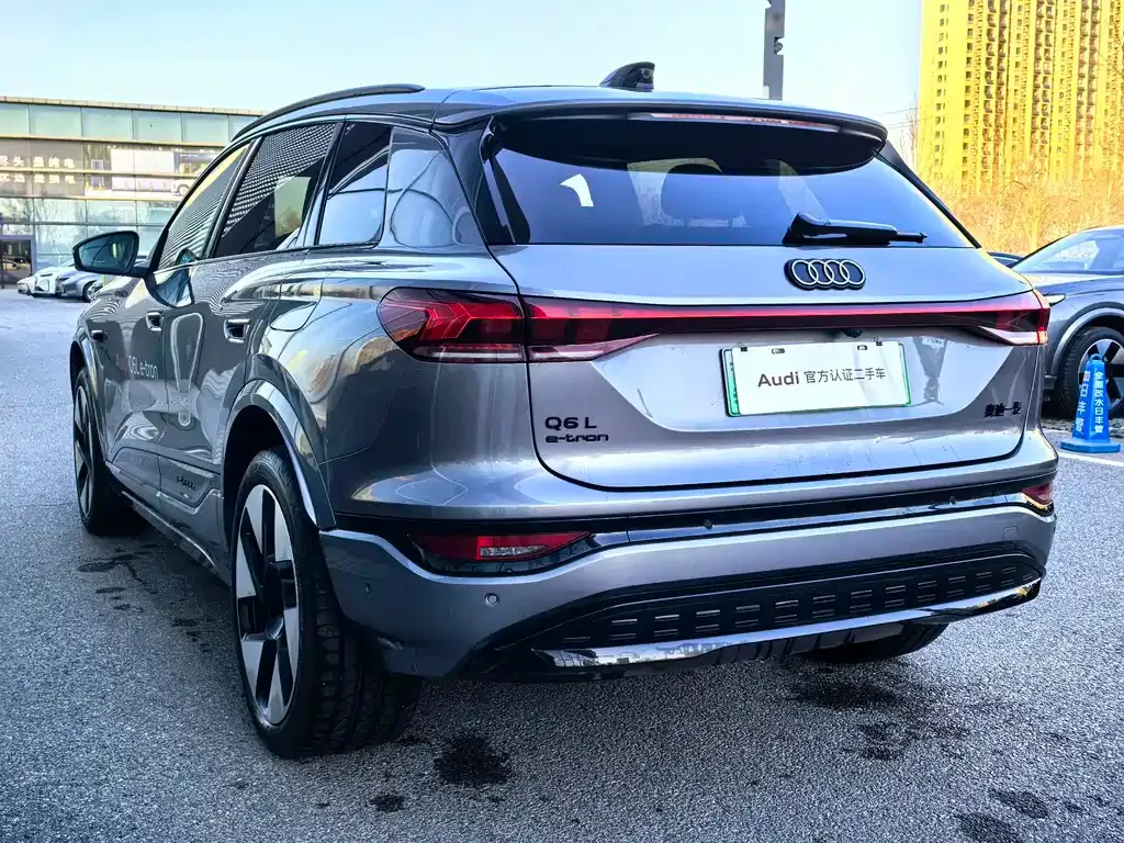 Audi Q6L e-tron — фото 3
