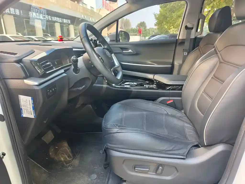 Hyundai Custo — фото 3