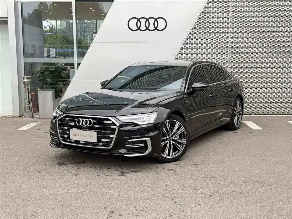 Audi A6L — фото 1