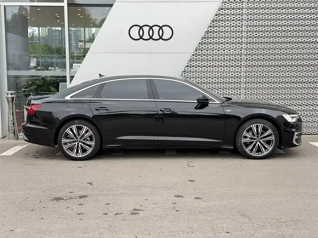 Audi A6L — фото 4