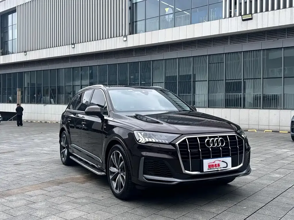 Audi Q7 — фото 5