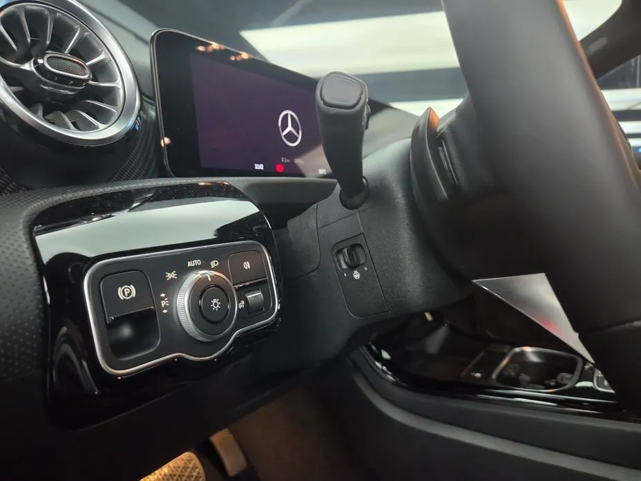 Mercedes-Benz A-Class — фото 10