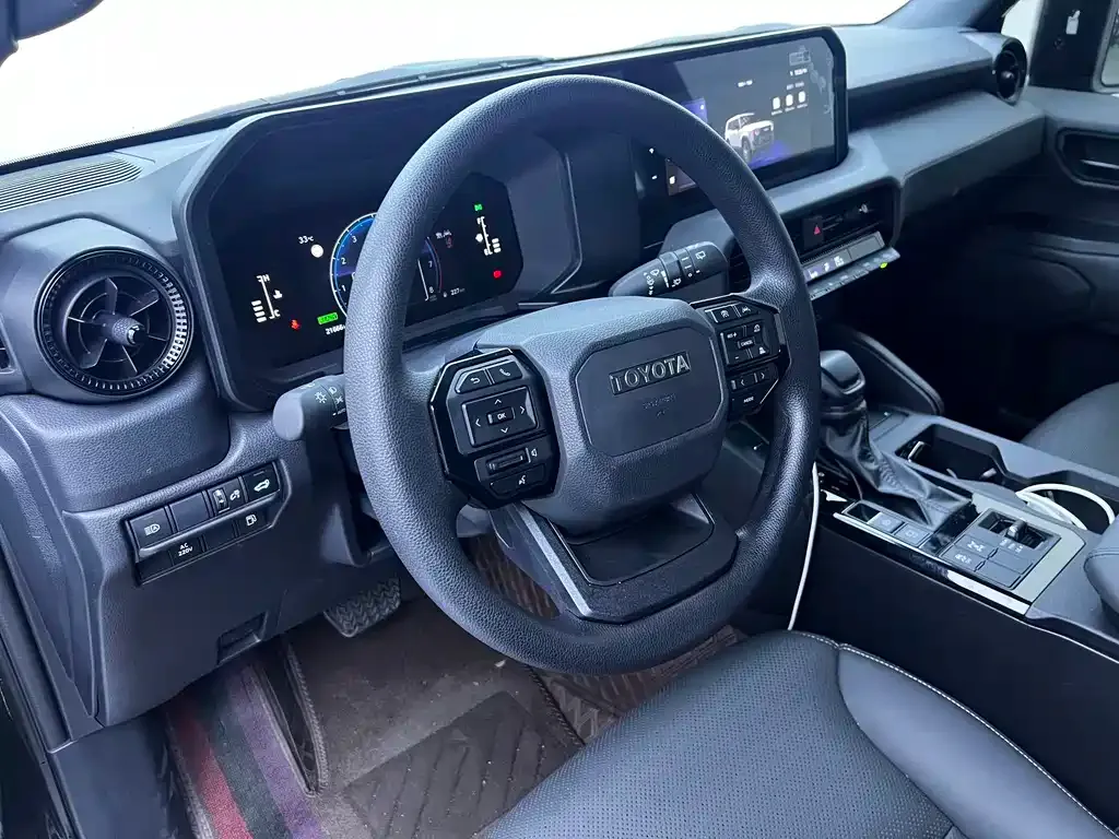 Toyota Prado — фото 3