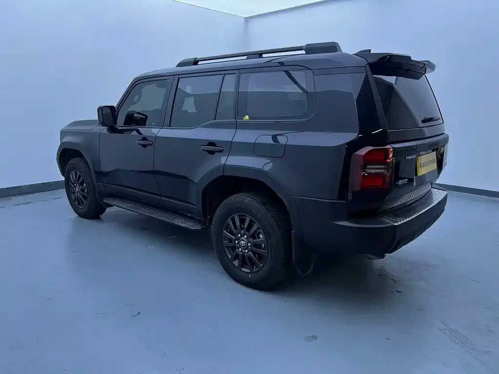 Toyota Prado — фото 2