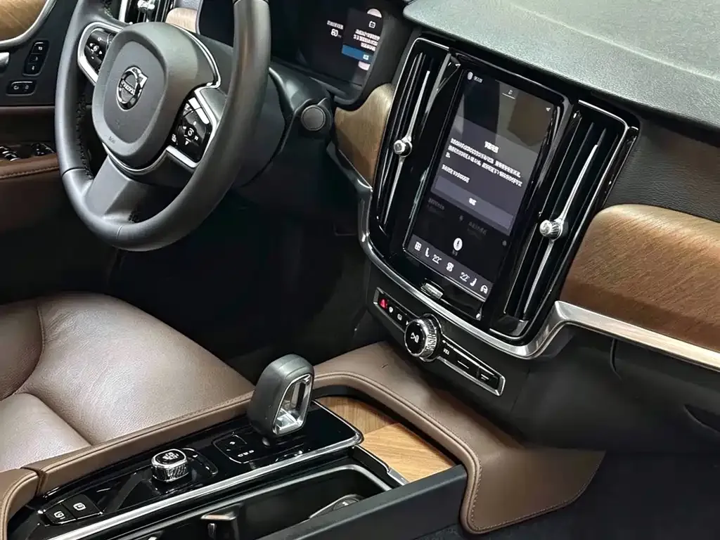 Volvo S90 — фото 7