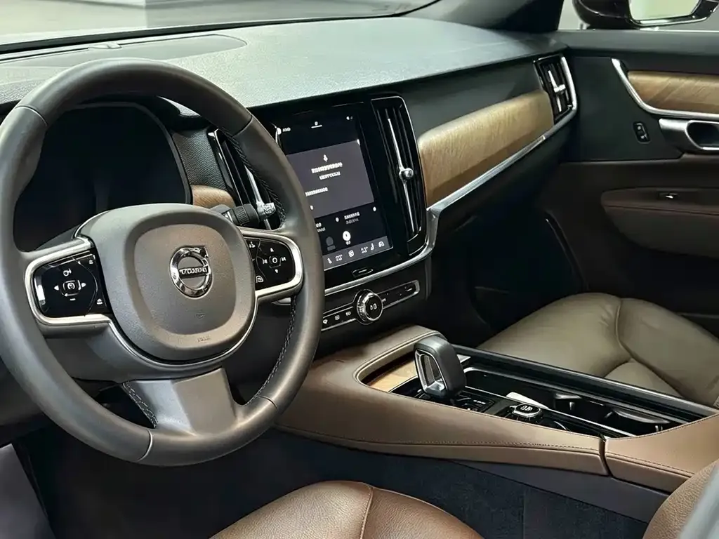 Volvo S90 — фото 6
