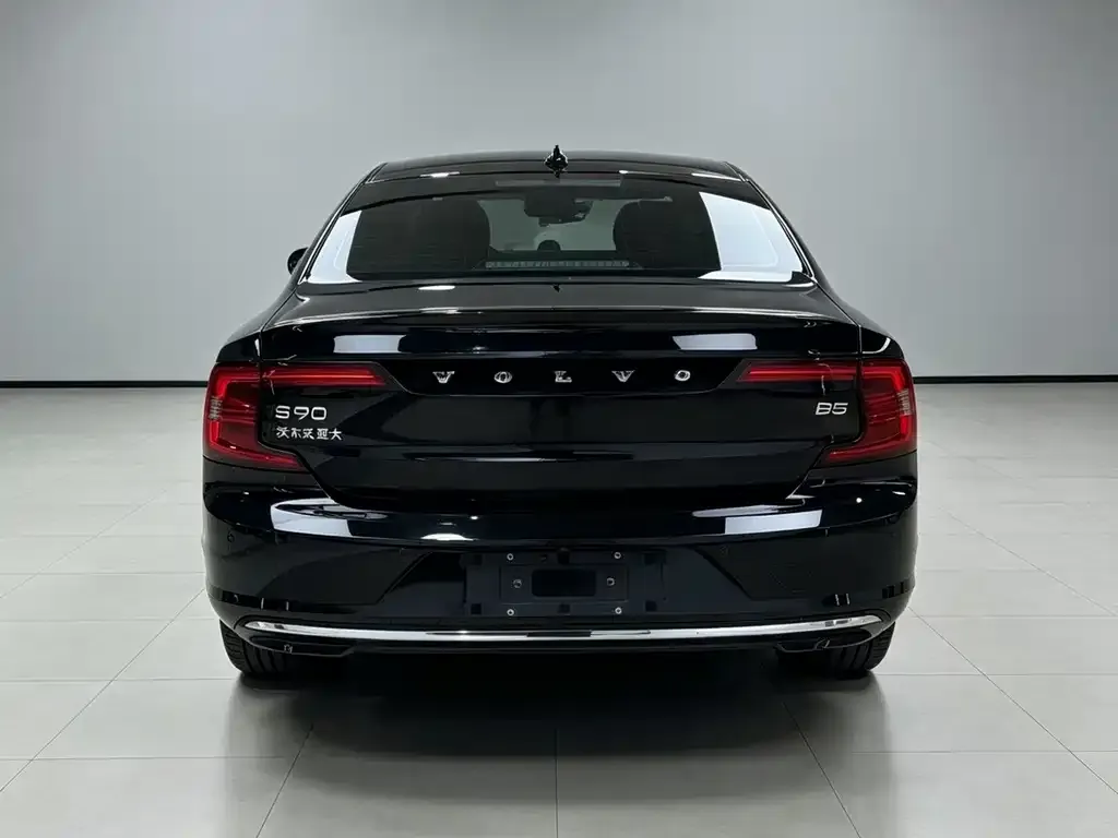 Volvo S90 — фото 4